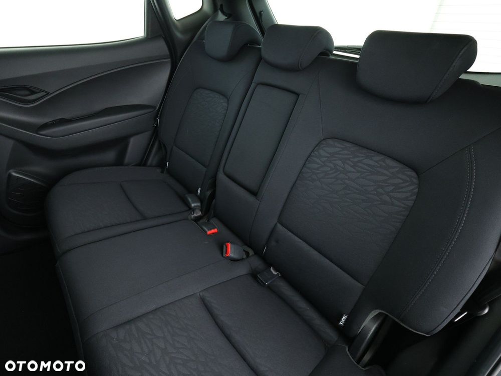 Hyundai ix20 - 25