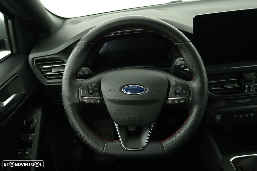 Ford Focus 1.0 EcoBoost MHEV ST-Line X - 15