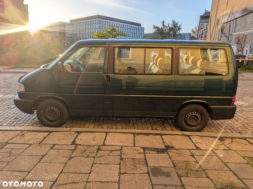 Volkswagen Caravelle - 15