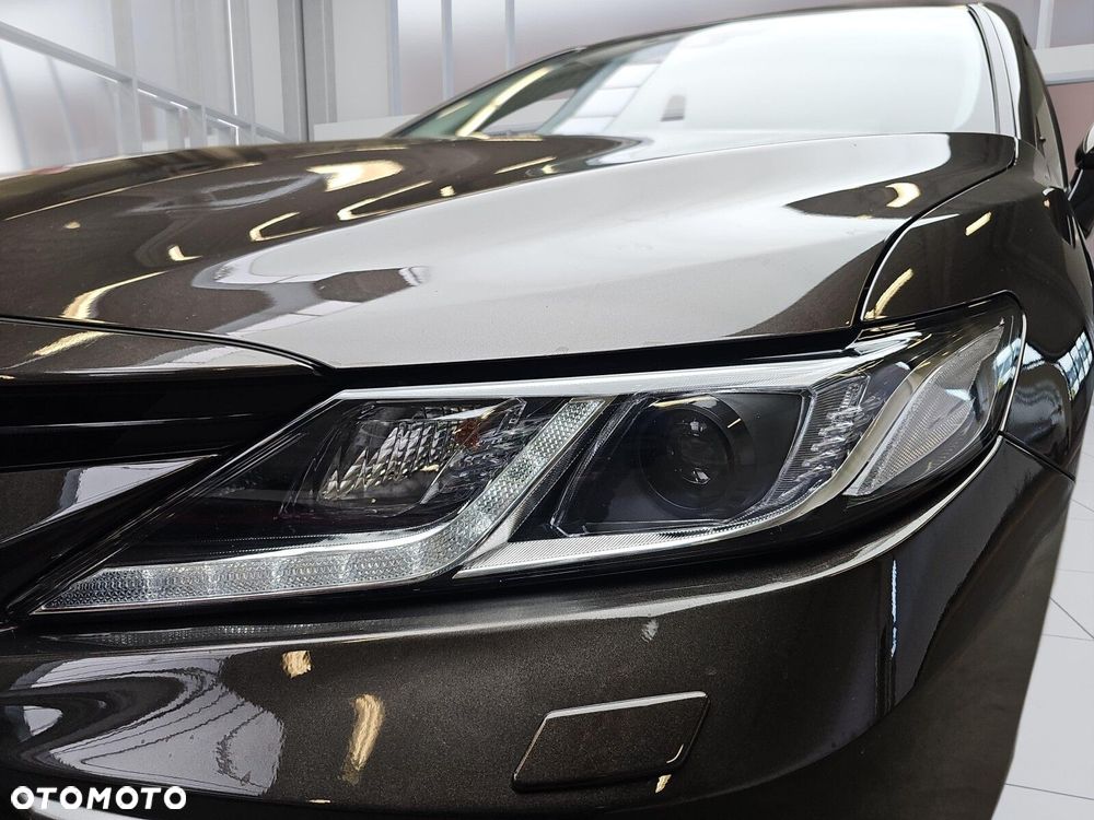 Toyota Camry 2.5 Hybrid Comfort CVT - 32