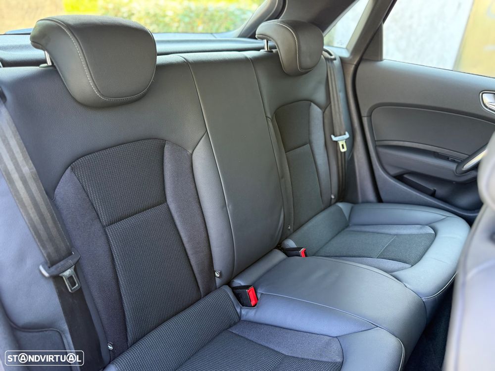 Audi A1 Sportback 1.4 TFSI S tronic S line Sport Pack - 7