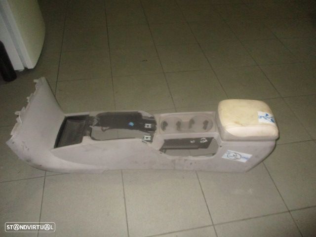Apoio De Braço 8687408 VOLVO V50 SW 2004 - 1