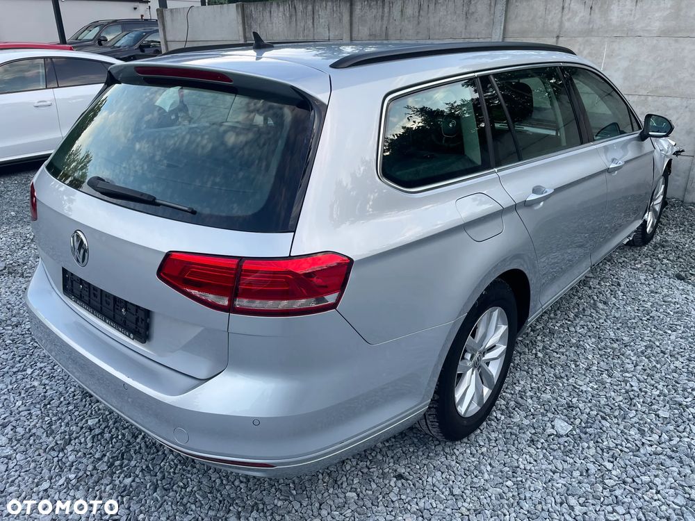 Volkswagen Passat 2.0 TDI SCR DSG Comfortline - 7