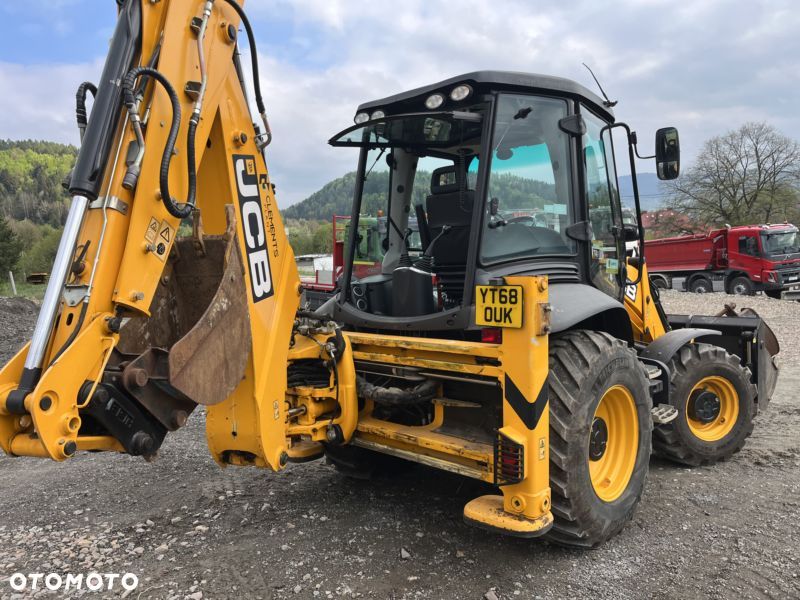 JCB 3CX CONTRACTOR - 9