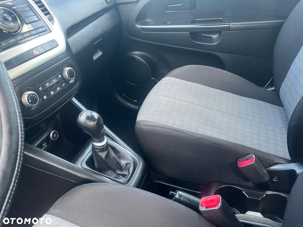 Kia Venga 1.4 Business Line - 17