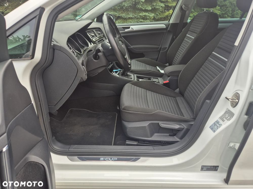 Volkswagen Golf 1.2 TSI BlueMotion Technology Cup - 19