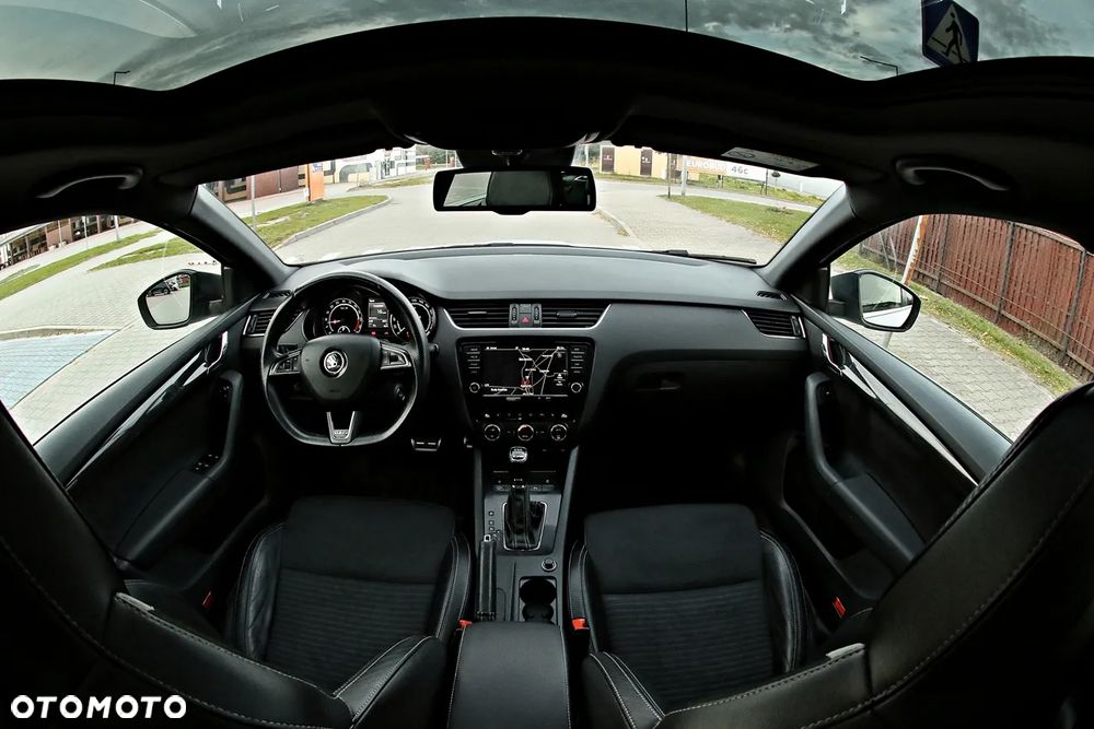 Skoda Octavia 2.0 TDI DSG RS - 6
