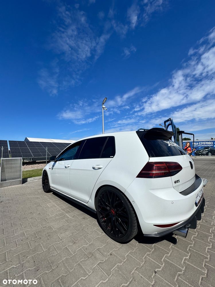 Volkswagen Golf GTI Performance BlueMotion Technology DSG - 6