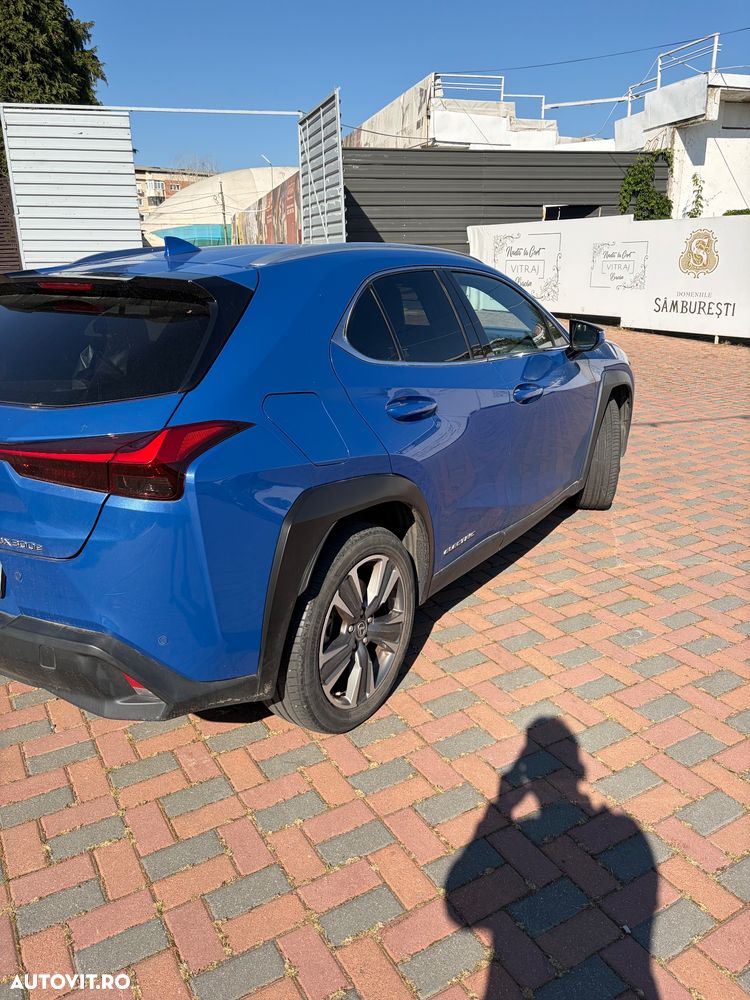 Lexus UX 300e Luxury - 11