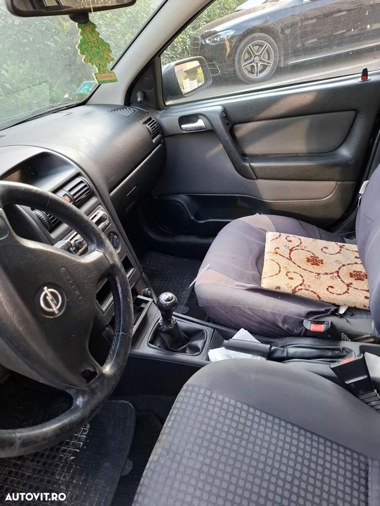 Opel Astra - 8