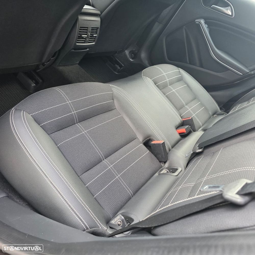 Mercedes-Benz GLA 180 CDI Urban Aut. - 33