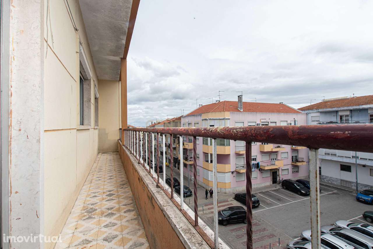 T2+1 na Amora – Excelente Localização e Acessos! - Grande imagem: 2/22