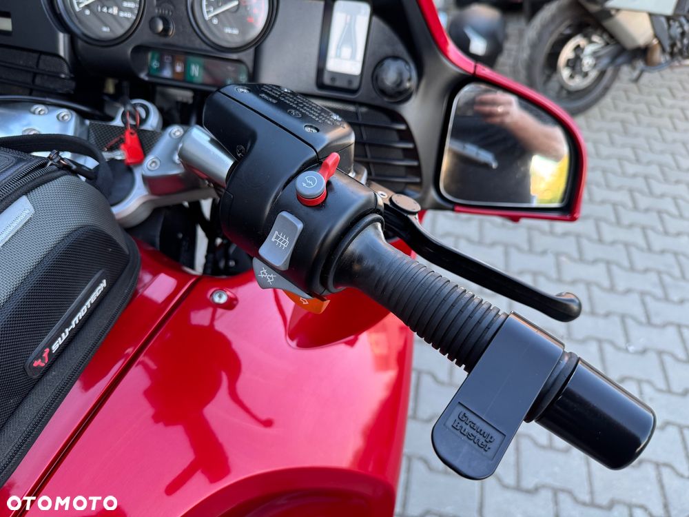 BMW R - 12