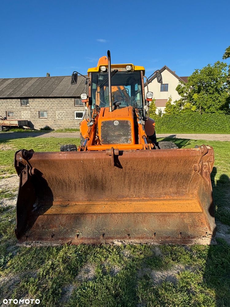 New Holland LB110 - 2