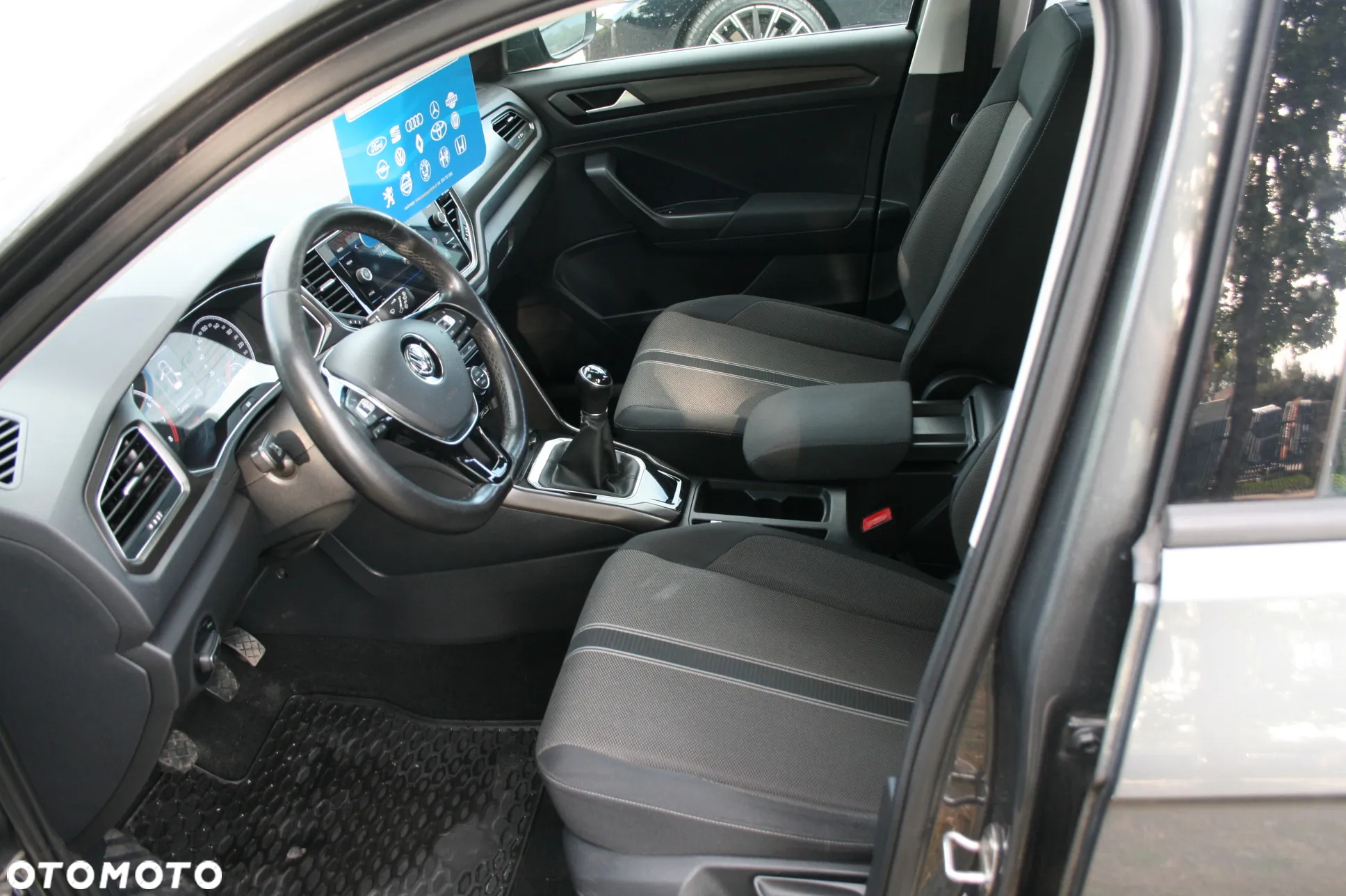 Volkswagen T-Roc 1.5 TSI ACT Premium - 12