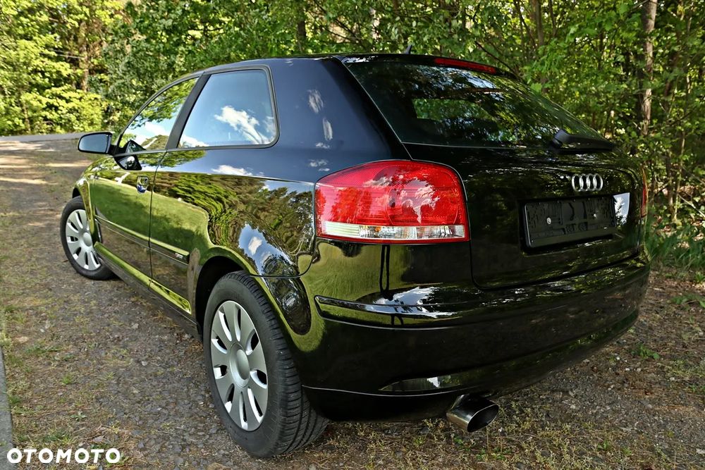 Audi A3 3-drzwiowe 1.6 S Line Sportpaket plus - 24