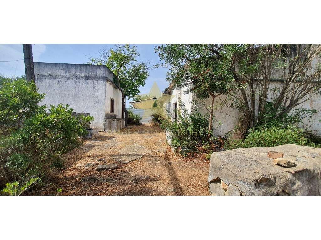 Casa para Reconstrução em Loulé - Reabilite, Transforme, Valorize - Grande imagem: 5/13