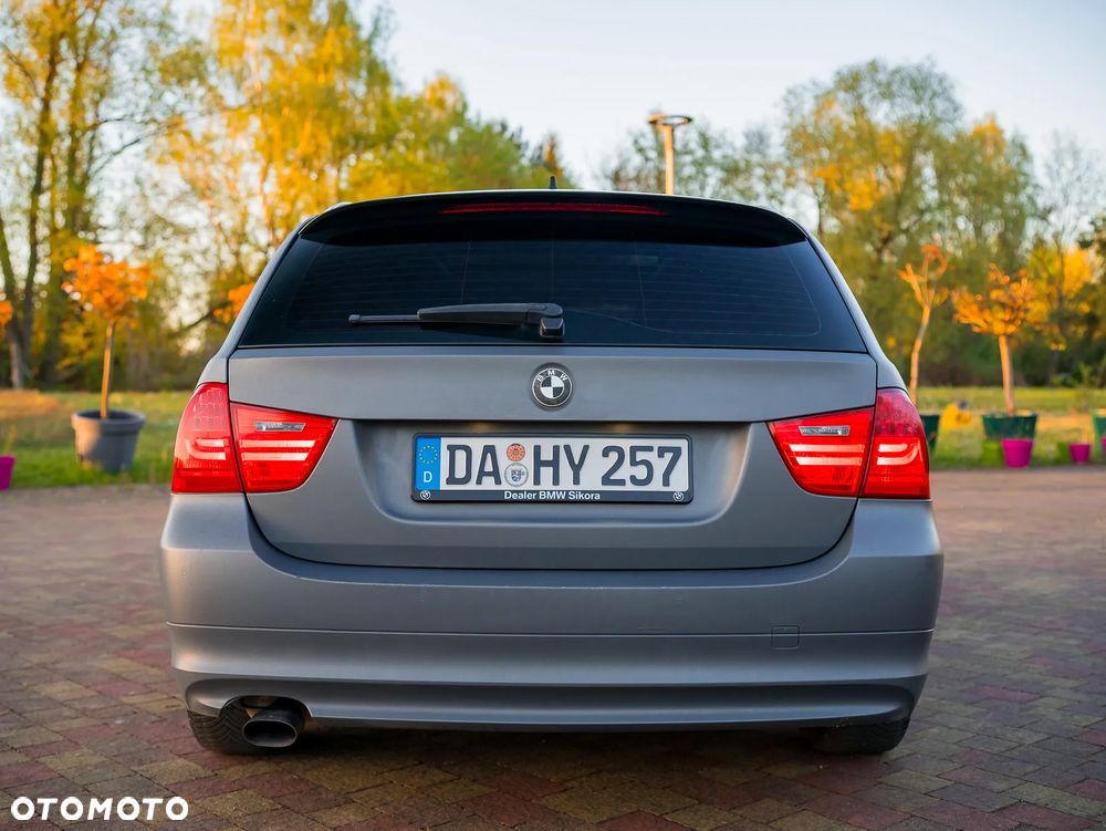 BMW Seria 3 318i Edition Lifestyle - 12
