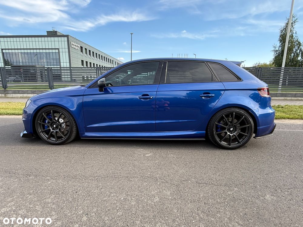 Audi RS3 Sportback Standard - 8
