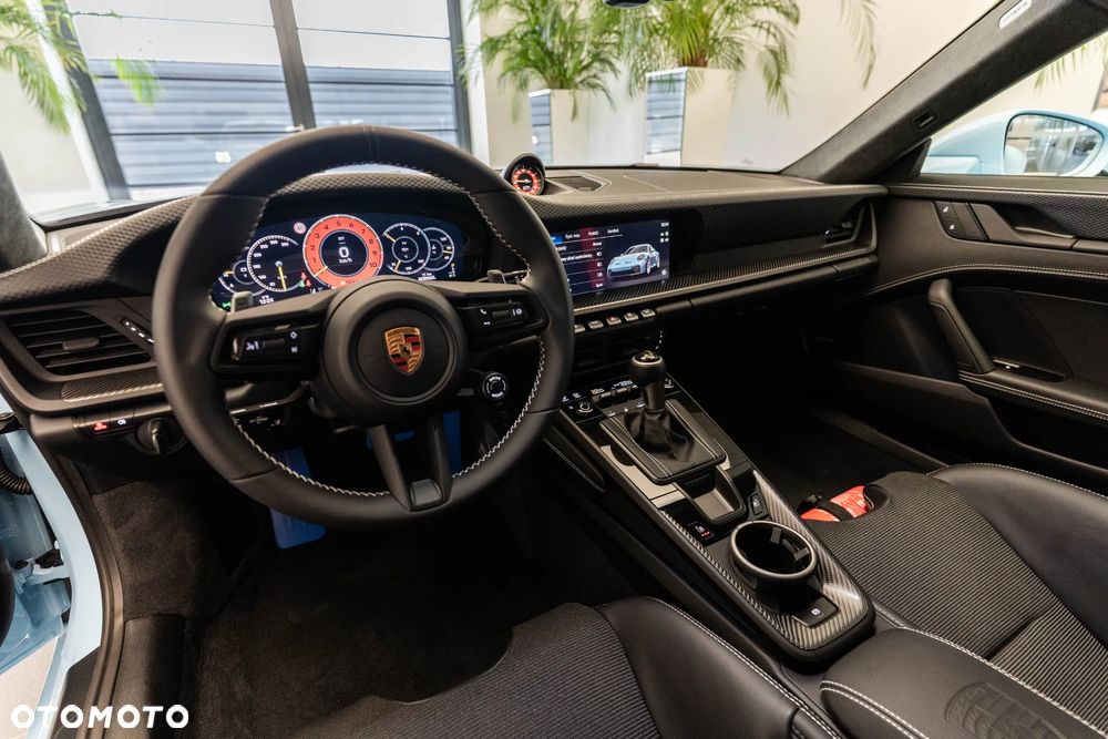 Porsche 911 GT3 Touring PDK - 10