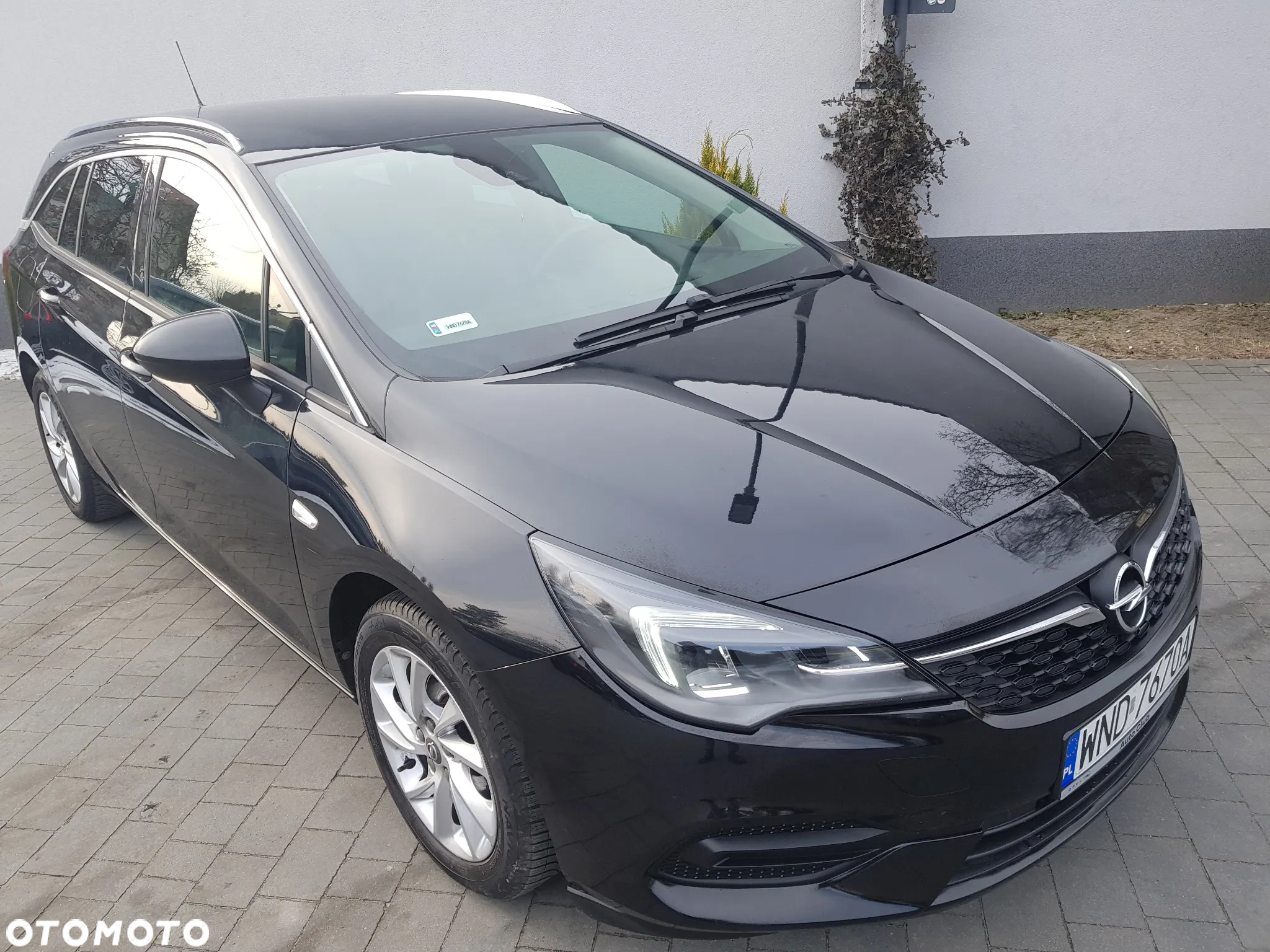 Opel Astra V 1.2 T Elegance S&S - 27