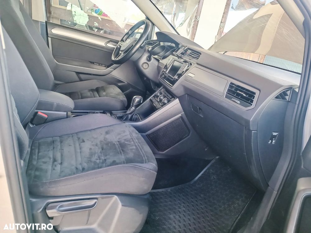 Volkswagen Touran 2.0 TDI SCR DSG Comfortline - 25