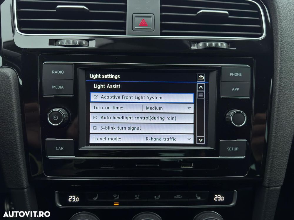 Volkswagen Golf - 12