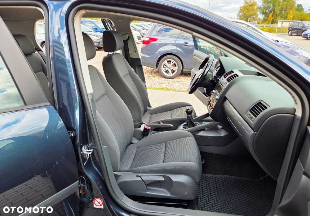 Volkswagen Golf - 23
