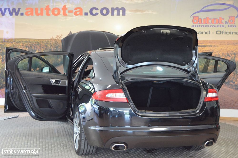 Jaguar XF 3.0 D V6 S Premium Luxury - 6