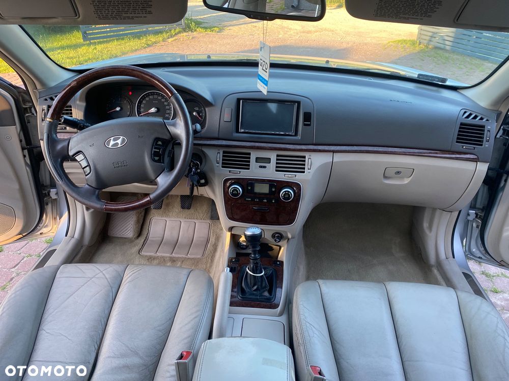 Hyundai Sonata - 19