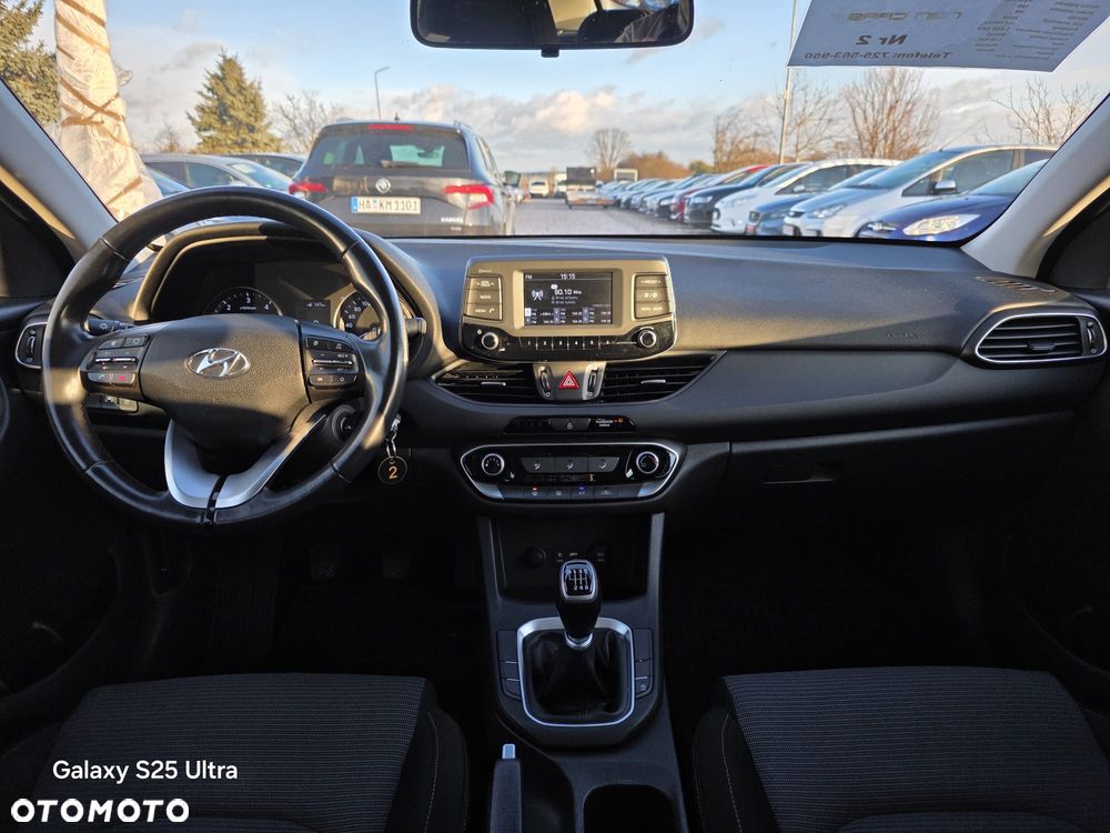 Hyundai i30 1.6 D Comfort - 11