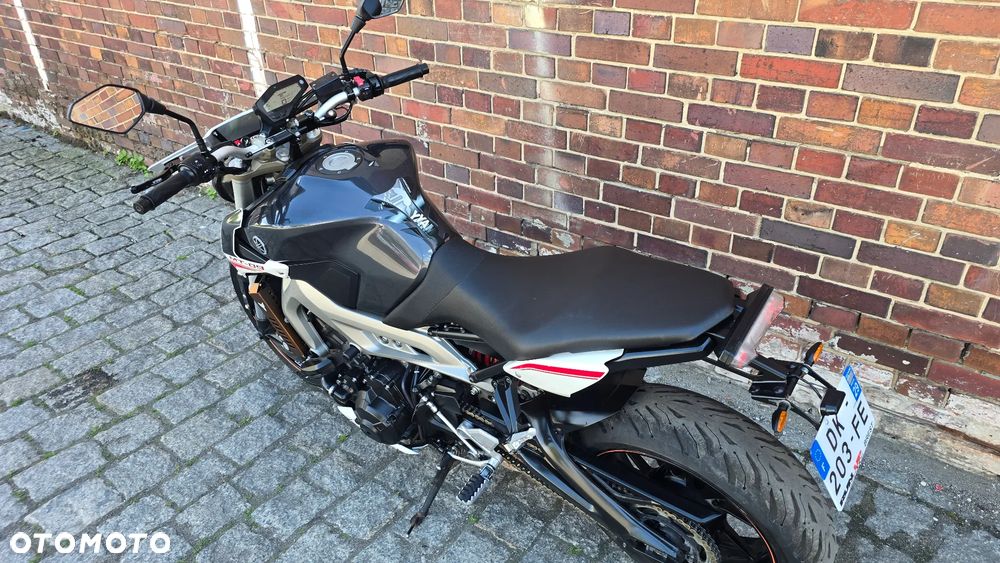 Yamaha MT - 12