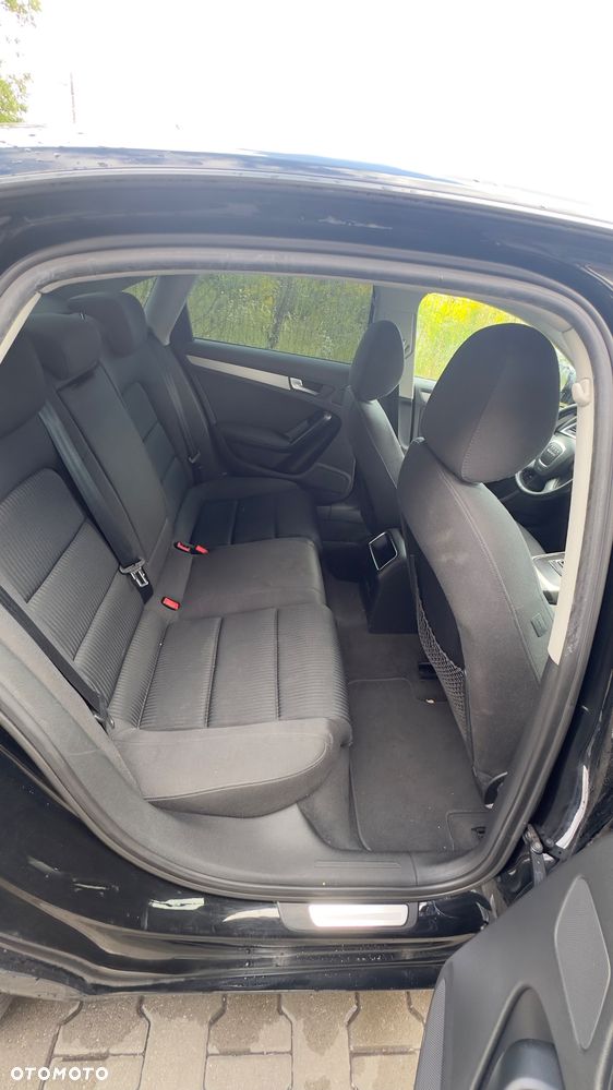 Audi A4 Limousine - 9