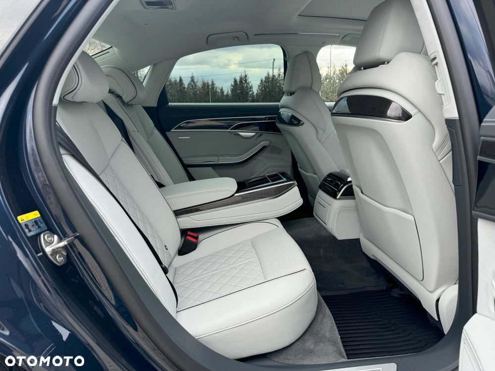 Audi S8 - 19