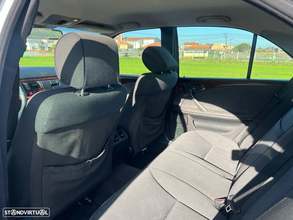 Mercedes-Benz E 220 - 7