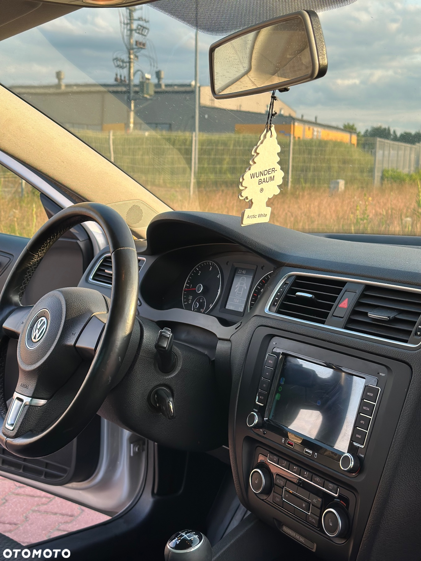 Volkswagen Jetta 1.6 TDI Highline - 17
