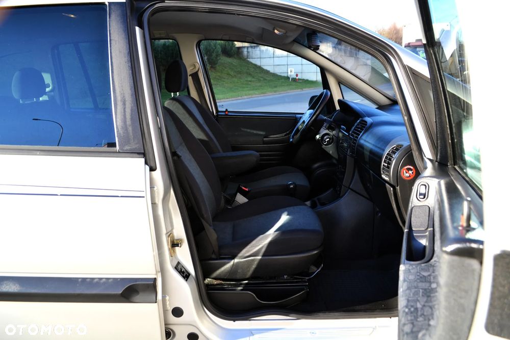 Opel Zafira 2.0 DTI Edition - 11