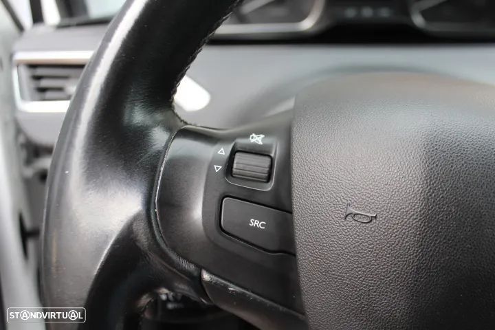 Peugeot 2008 1.2 PureTech Allure - 25