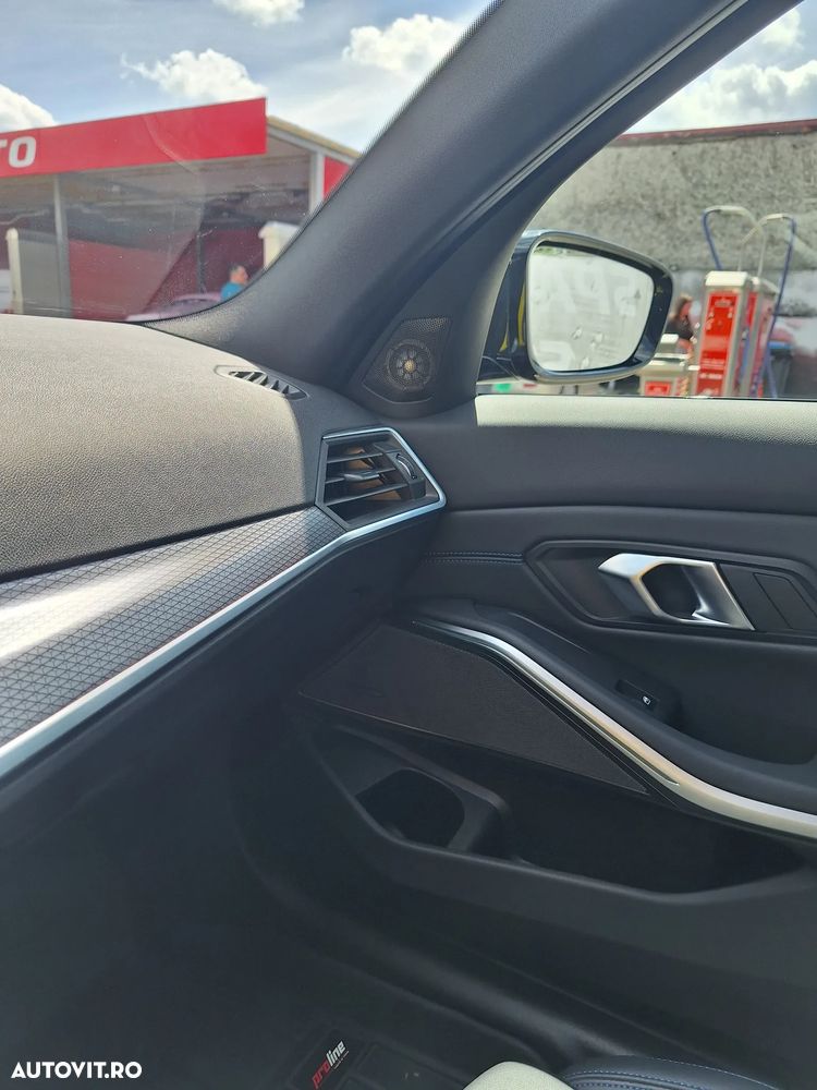 BMW Seria 3 320d xDrive AT MHEV - 14