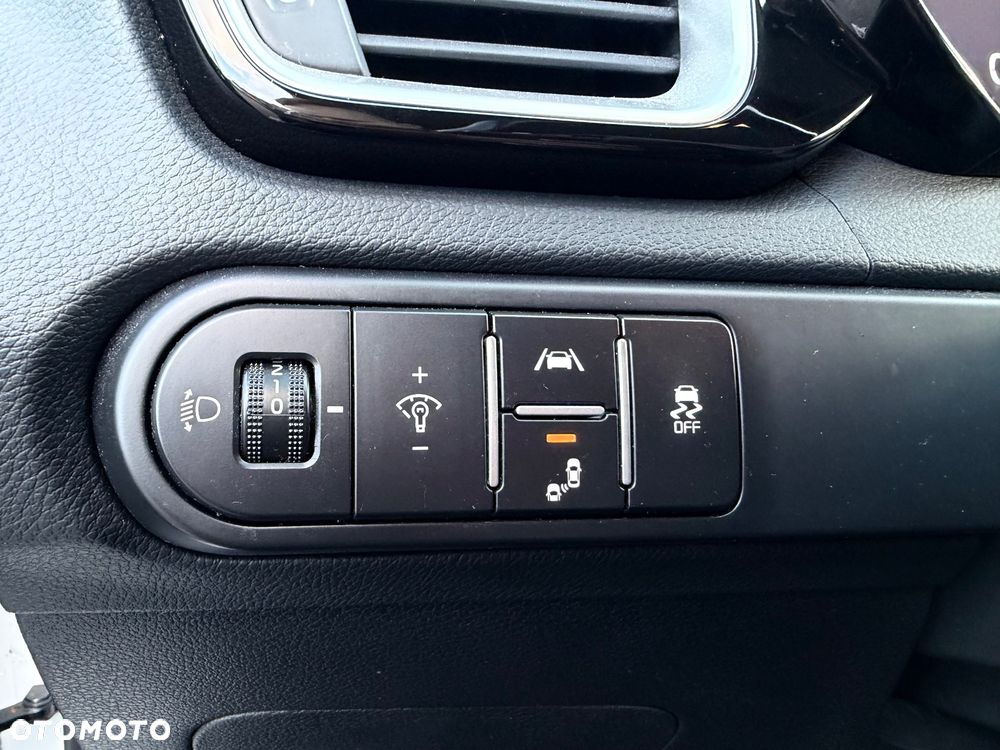 Kia Ceed 1.5 T-GDI Business Line DCT - 32