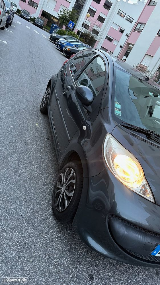 Peugeot 107 1.0 Urban - 11