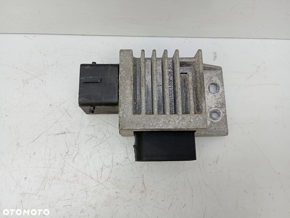 przekaźnik świec żarowych sterownik master III movano B nv400 271203982R