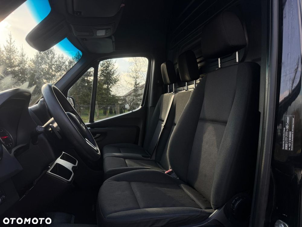 Mercedes-Benz Sprinter - 20