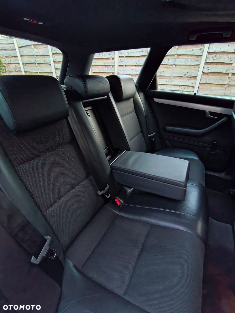 Audi A4 Avant 2.0 TDI multitronic - 17