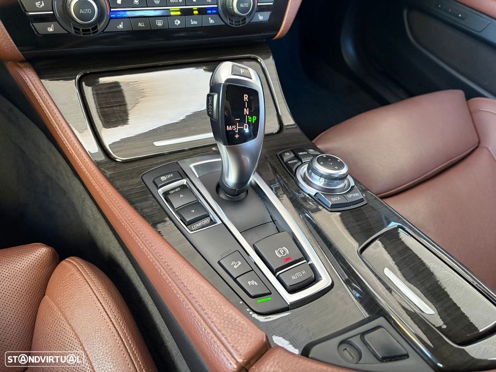 BMW 535 d xDrive Exclusive Auto - 42