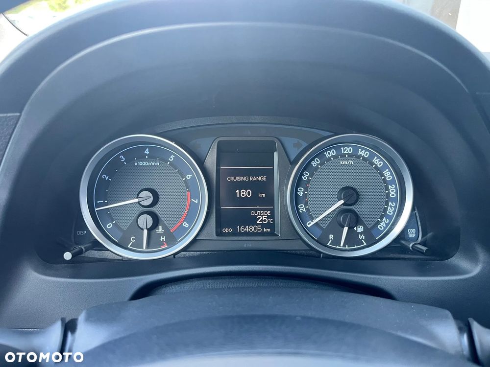 Toyota Auris - 11