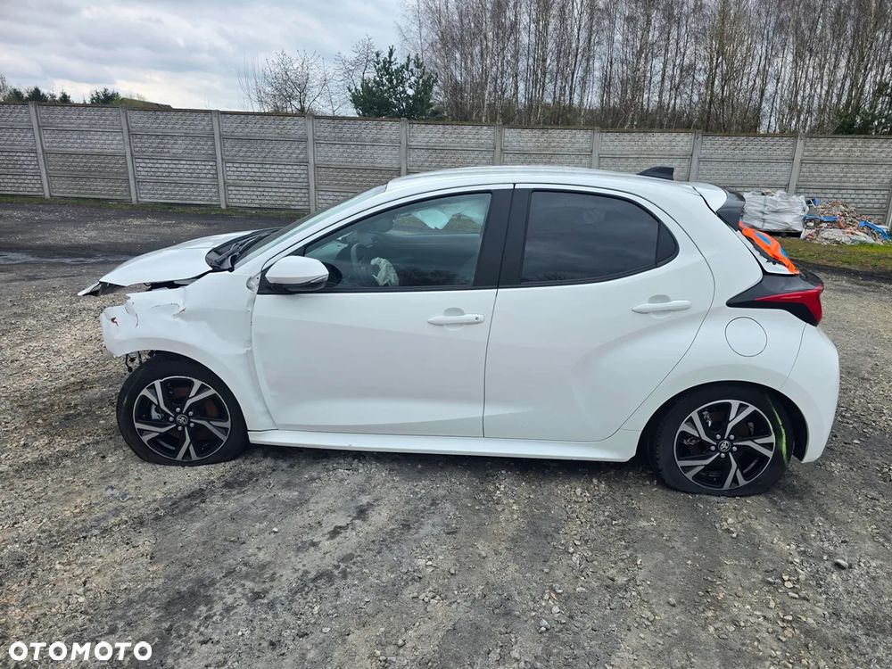 Toyota Yaris - 11