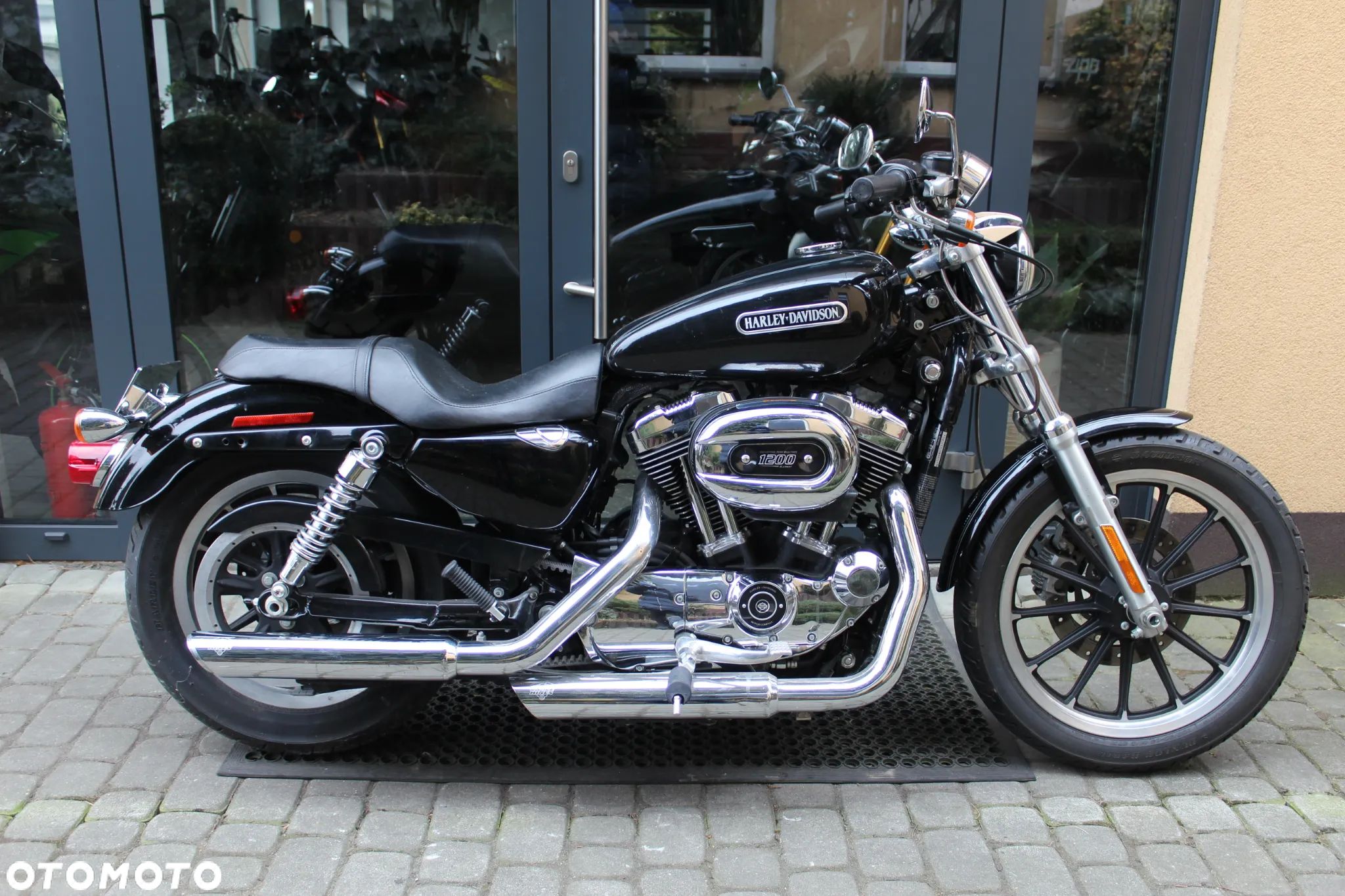 Harley-Davidson Sportster Custom 1200C - 1