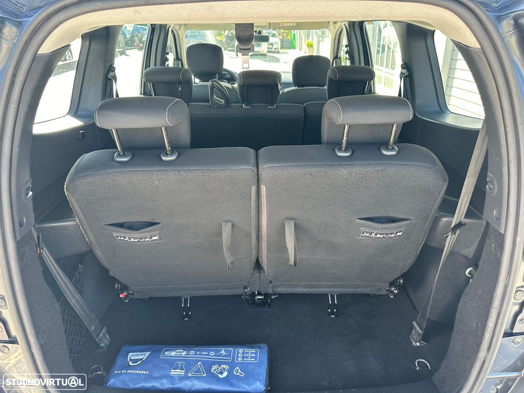 Dacia Lodgy 1.5 Blue dCi Stepway 7L - 12