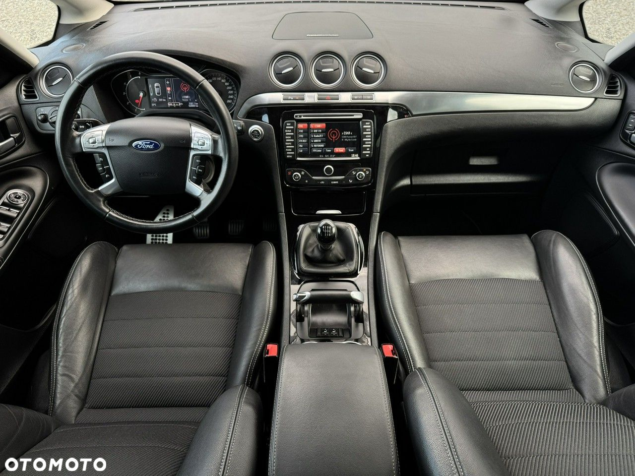 Ford S-Max - 25